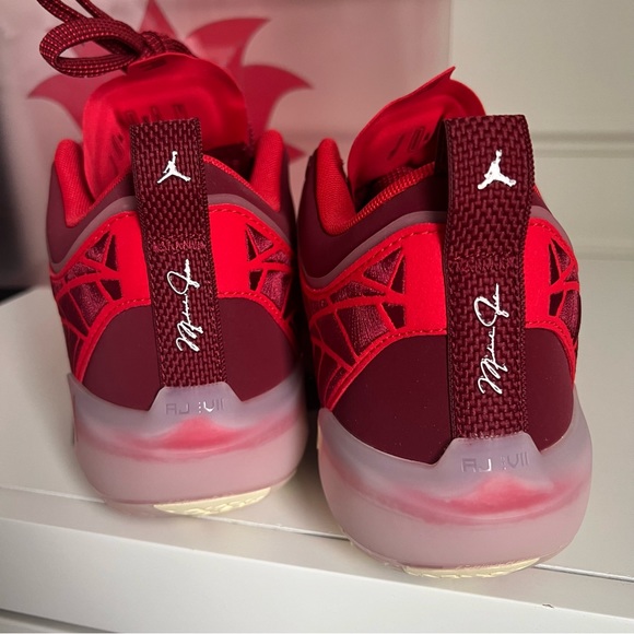 Limited Edition Jordan 37 Low Lift Up (Women’s) size 9.5 - Picture 7 of 10